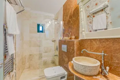 CUNDA OTEL resimleri