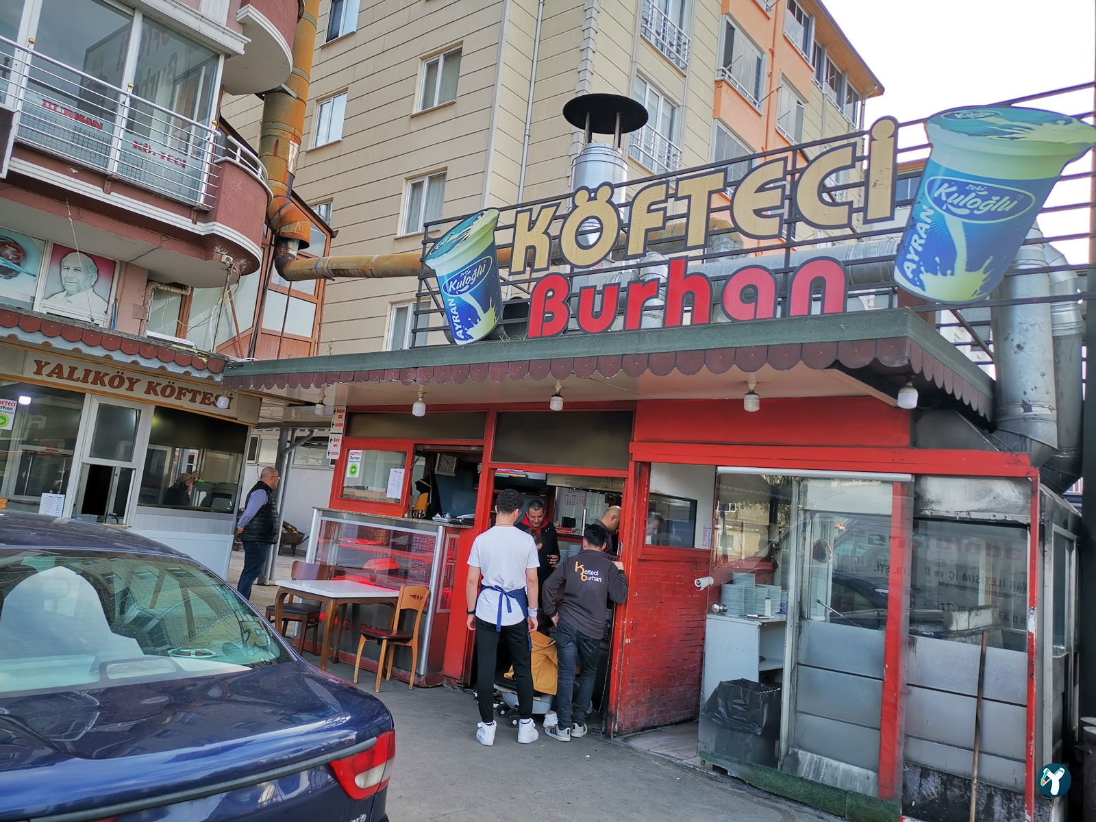 Yalıköy Köftecisi Burhan Ay