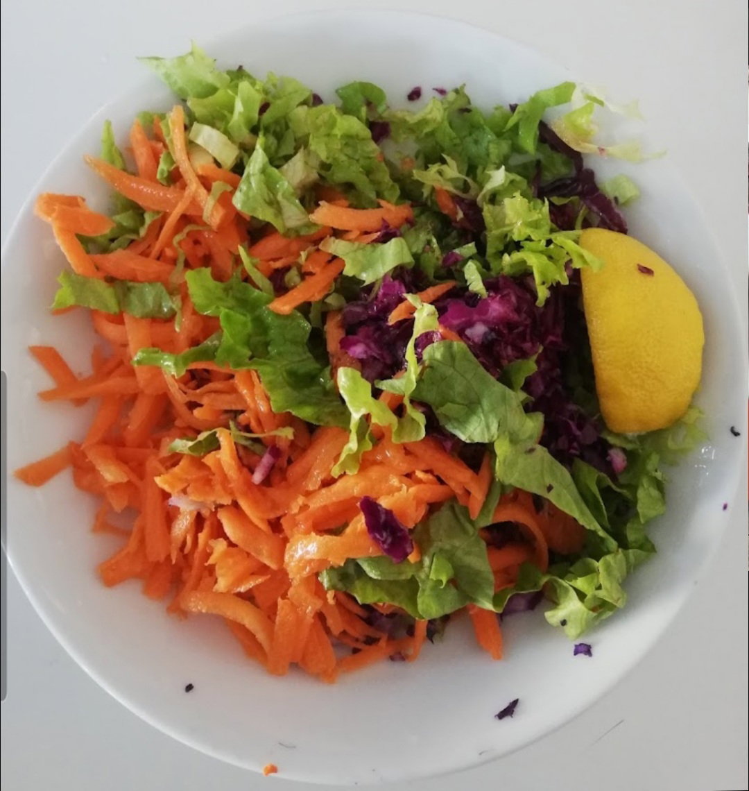 Yalıköy Köftecisi Burhan Ay