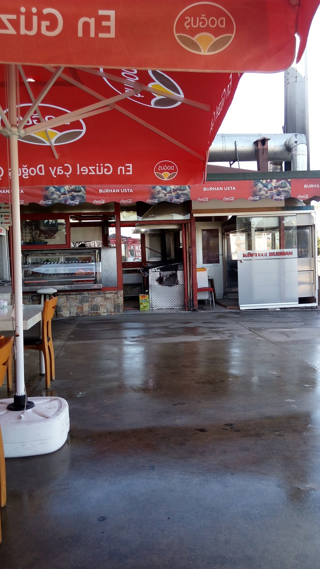 Yalıköy Köftecisi Burhan Ay