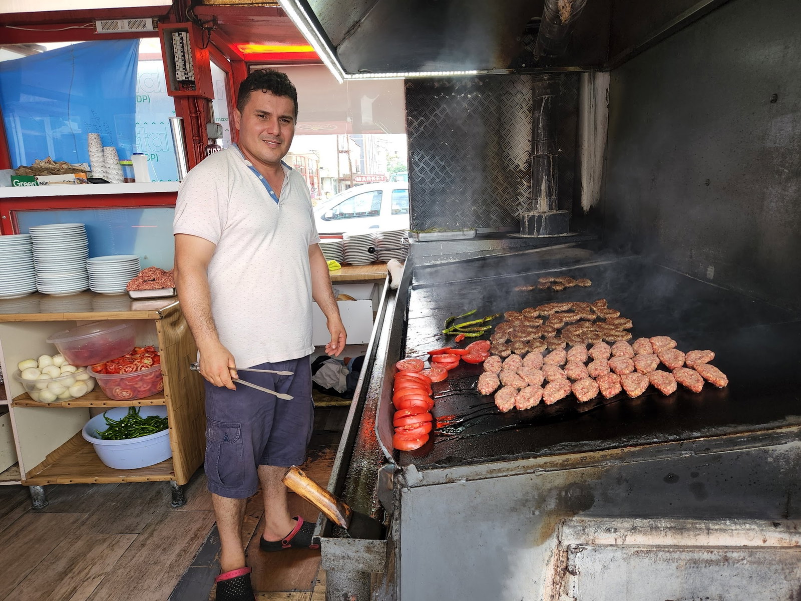 Yalıköy Köftecisi Burhan Ay