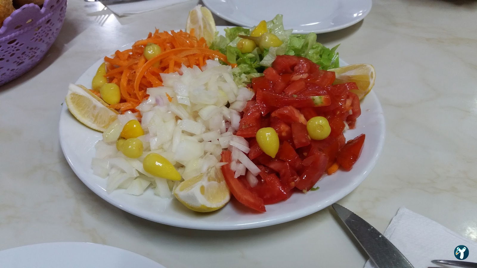 Yalıköy Köftecisi Burhan Ay