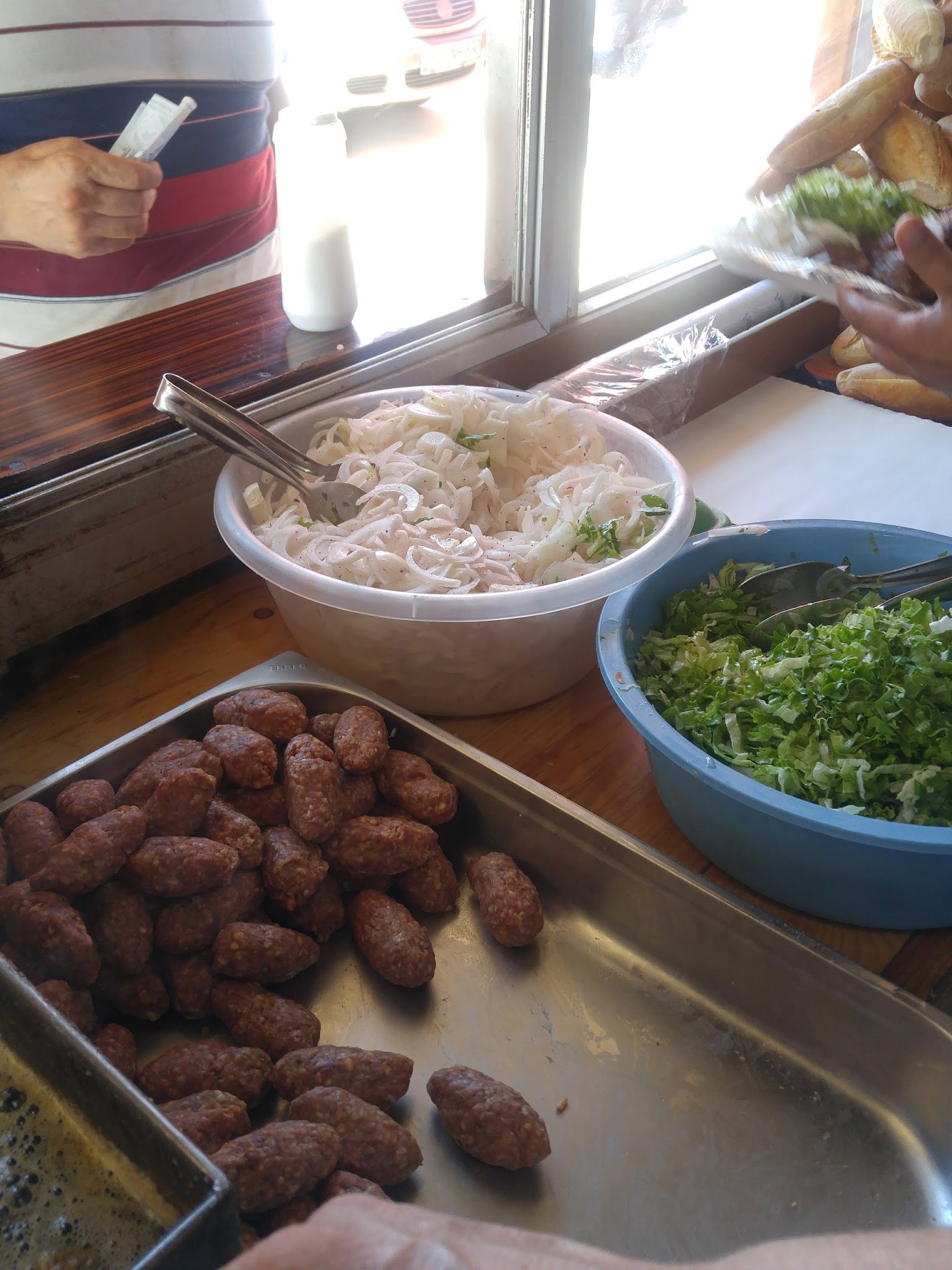 Yalıköy Köftecisi Burhan Ay