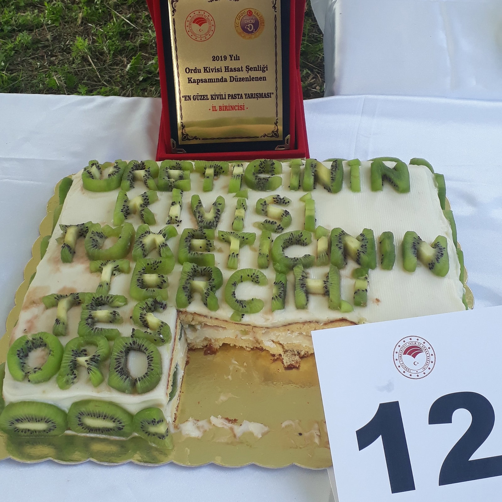 Yalıköy Köftecisi Burhan Ay