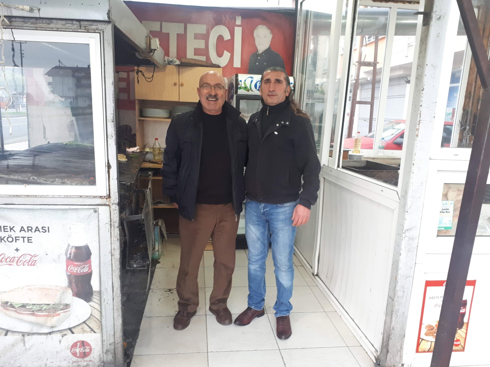 Yalıköy Köftecisi Burhan Ay