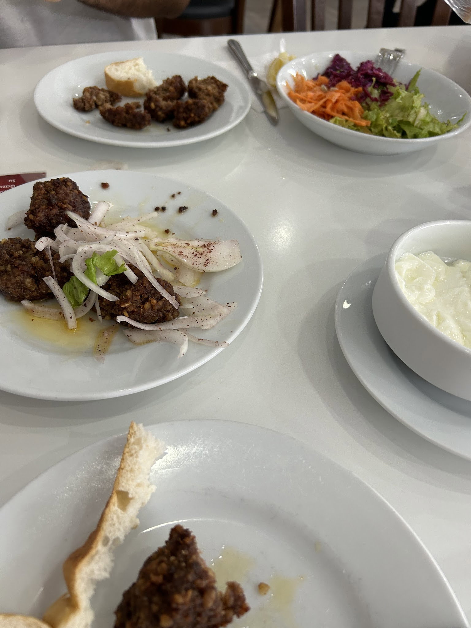 Yalıköy Köftecisi Burhan Ay