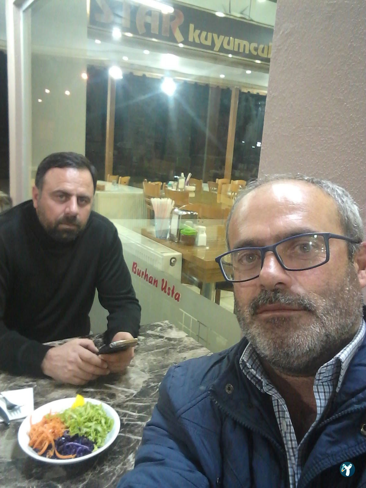 Yalıköy Köftecisi Burhan Ay