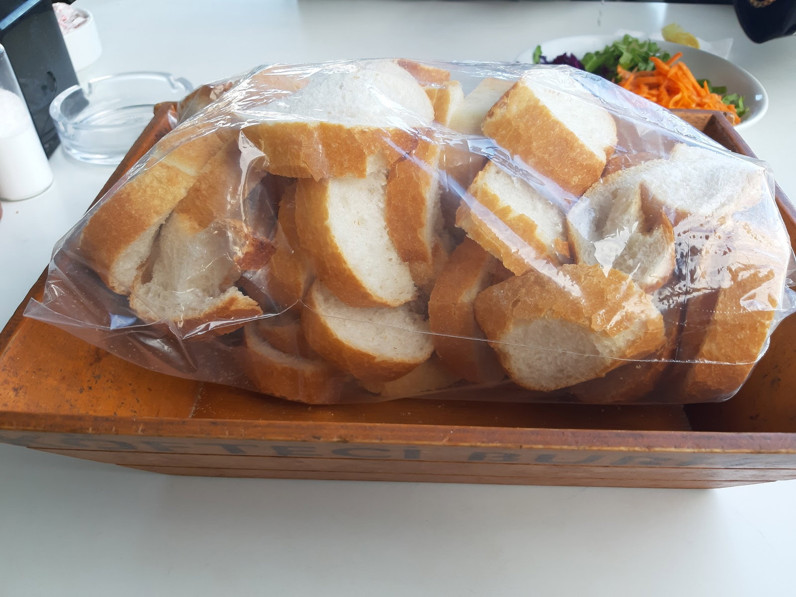 Yalıköy Köftecisi Burhan Ay