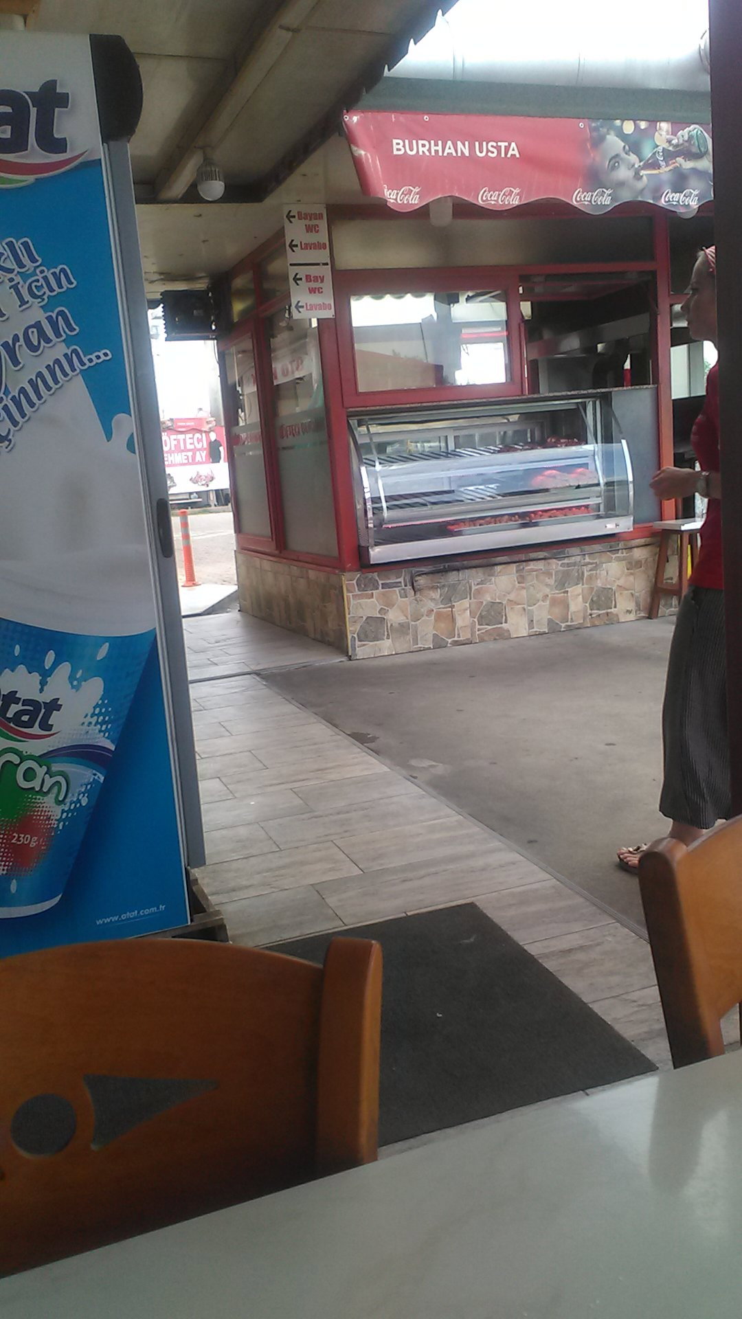 Yalıköy Köftecisi Burhan Ay