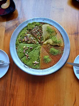 Künefe Bahatti̇n resimleri