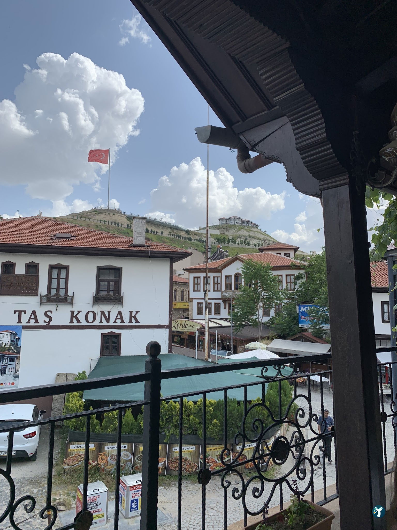 Tarihi Taş Mektep