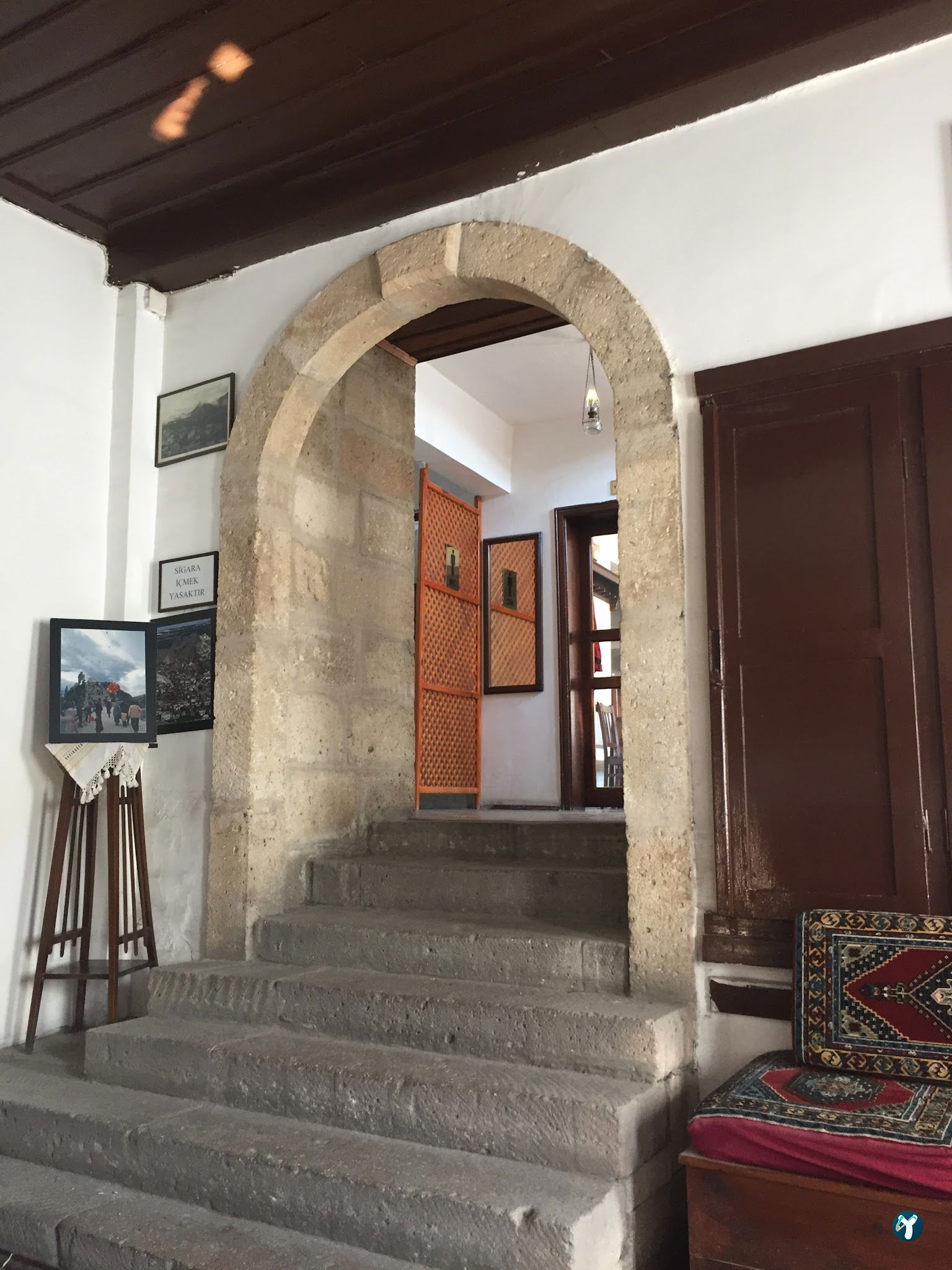 Tarihi Taş Mektep