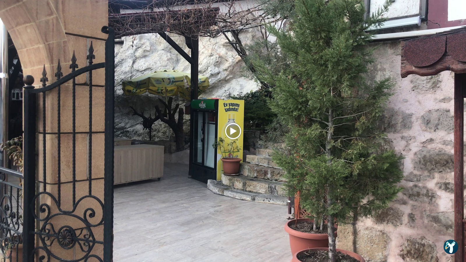 Tarihi Taş Mektep