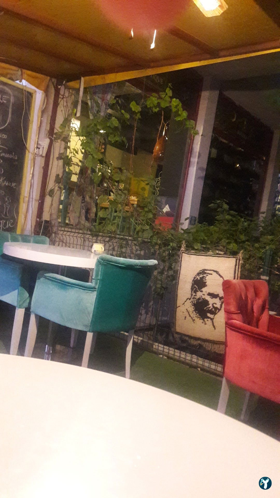 Boutique Cafe & Store