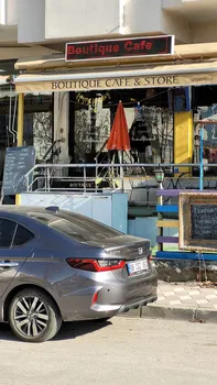 Boutique Cafe & Store resimleri