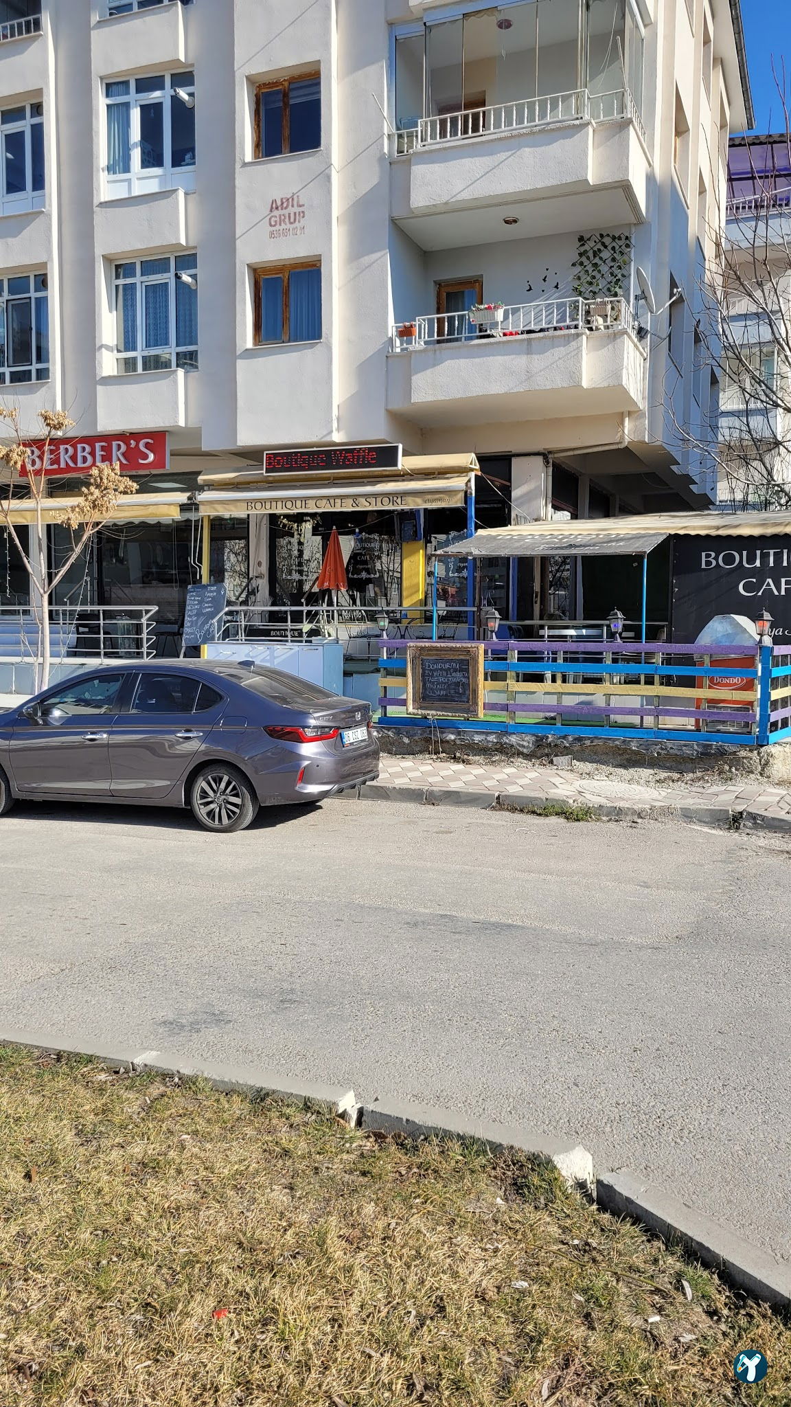 Boutique Cafe & Store