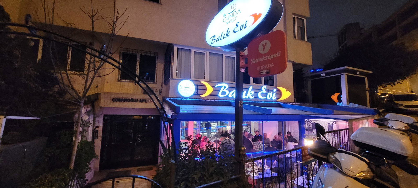 By Cunda Mezze Balık Evi