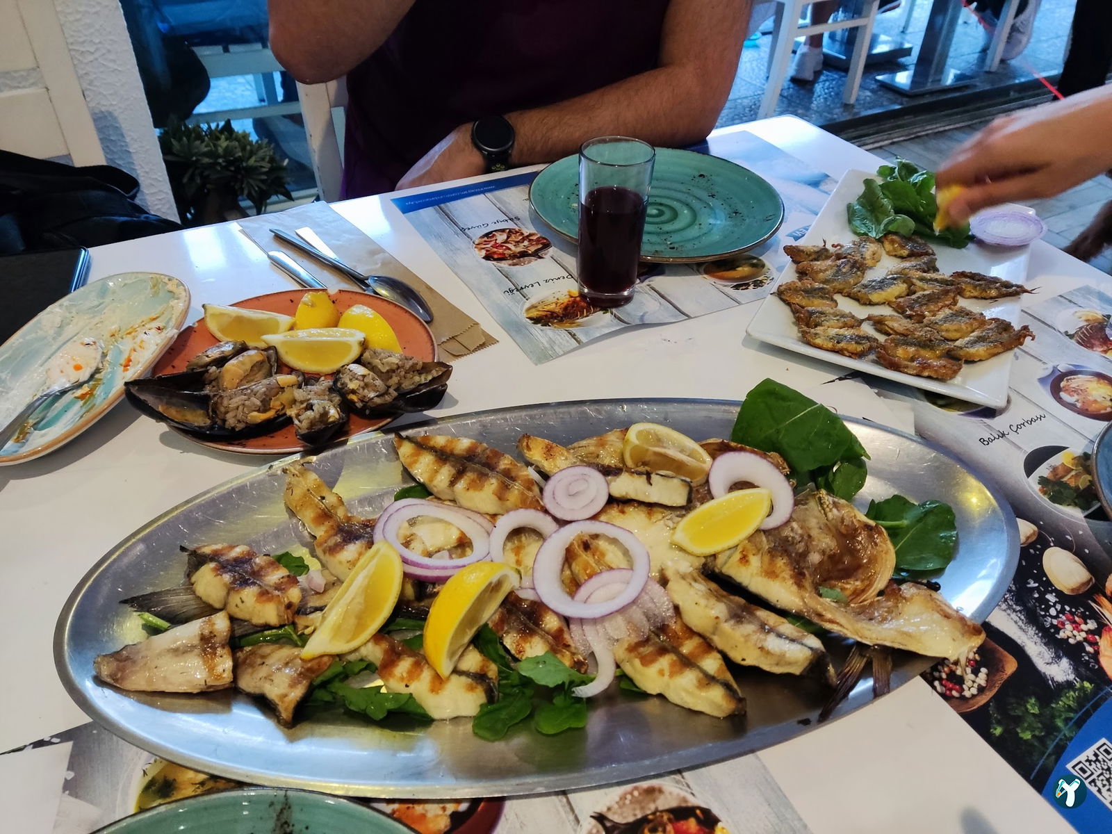 By Cunda Mezze Balık Evi
