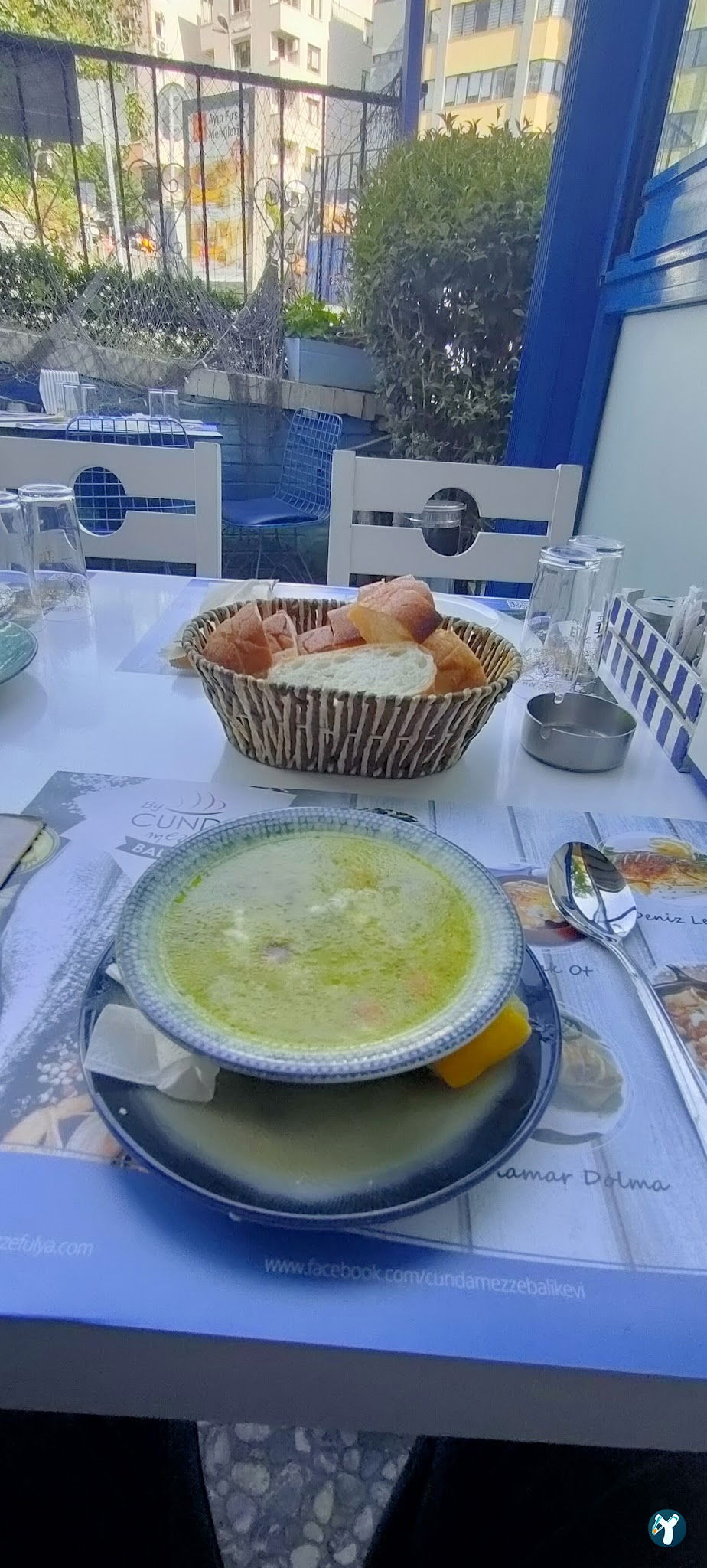 By Cunda Mezze Balık Evi
