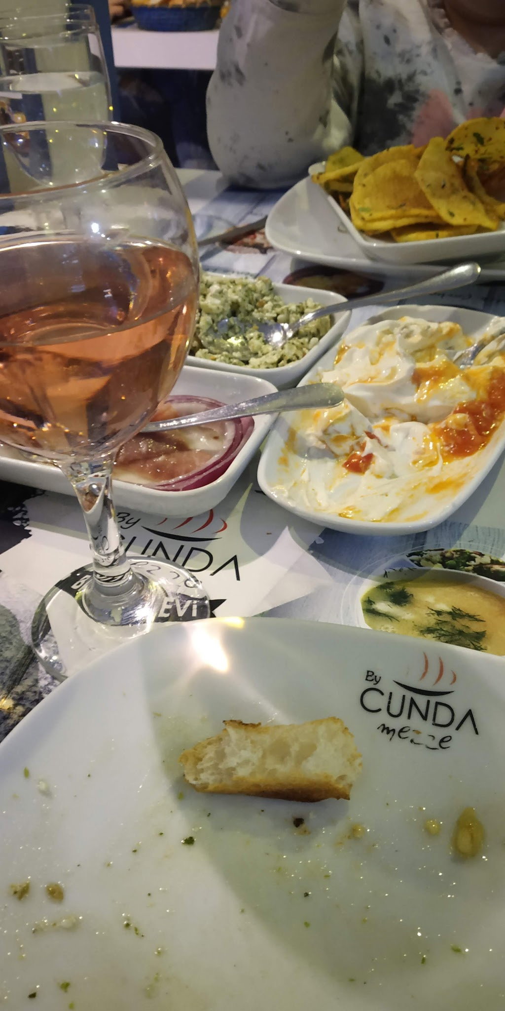 By Cunda Mezze Balık Evi