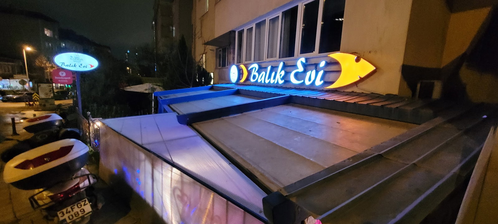By Cunda Mezze Balık Evi