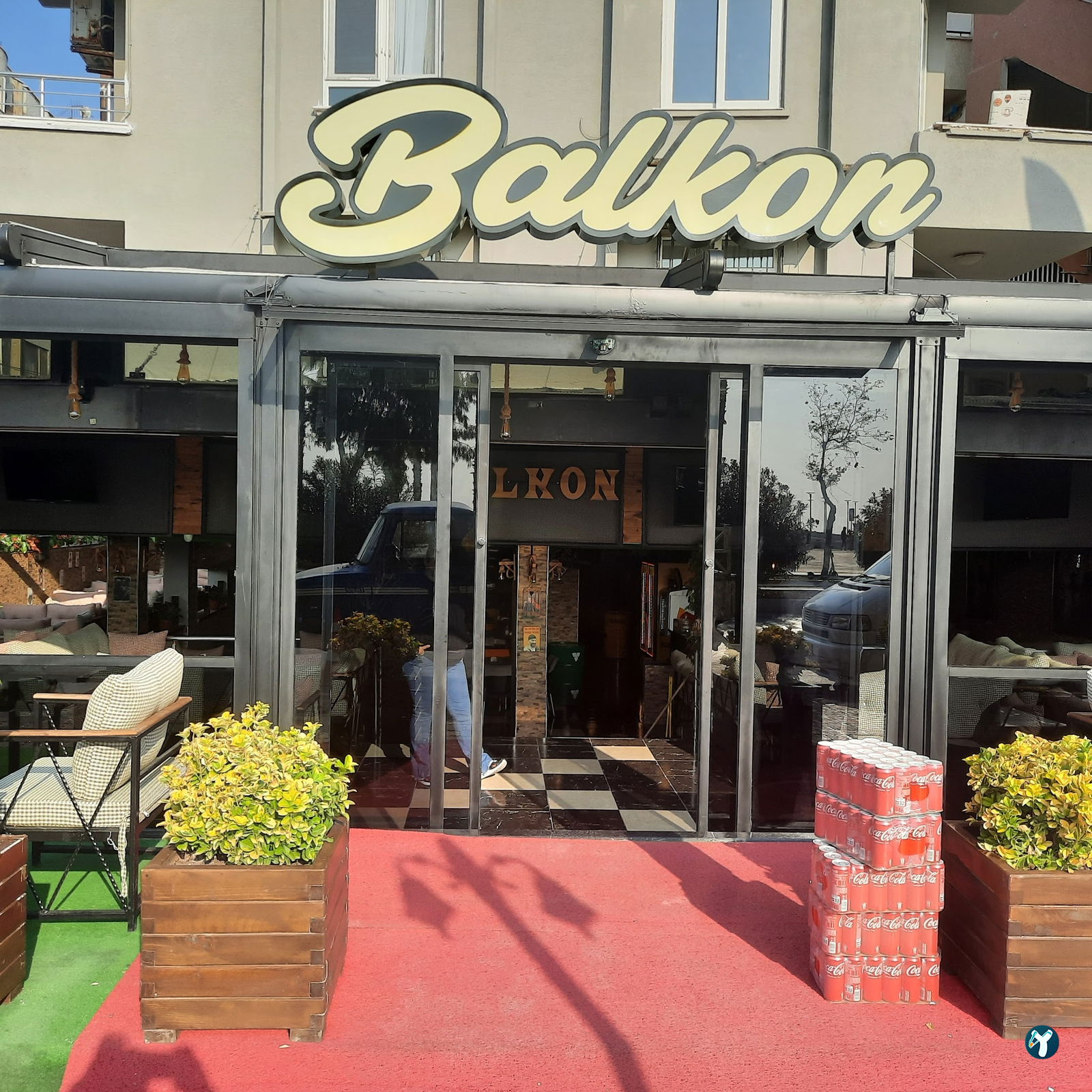 Cafe Balkon By Rt