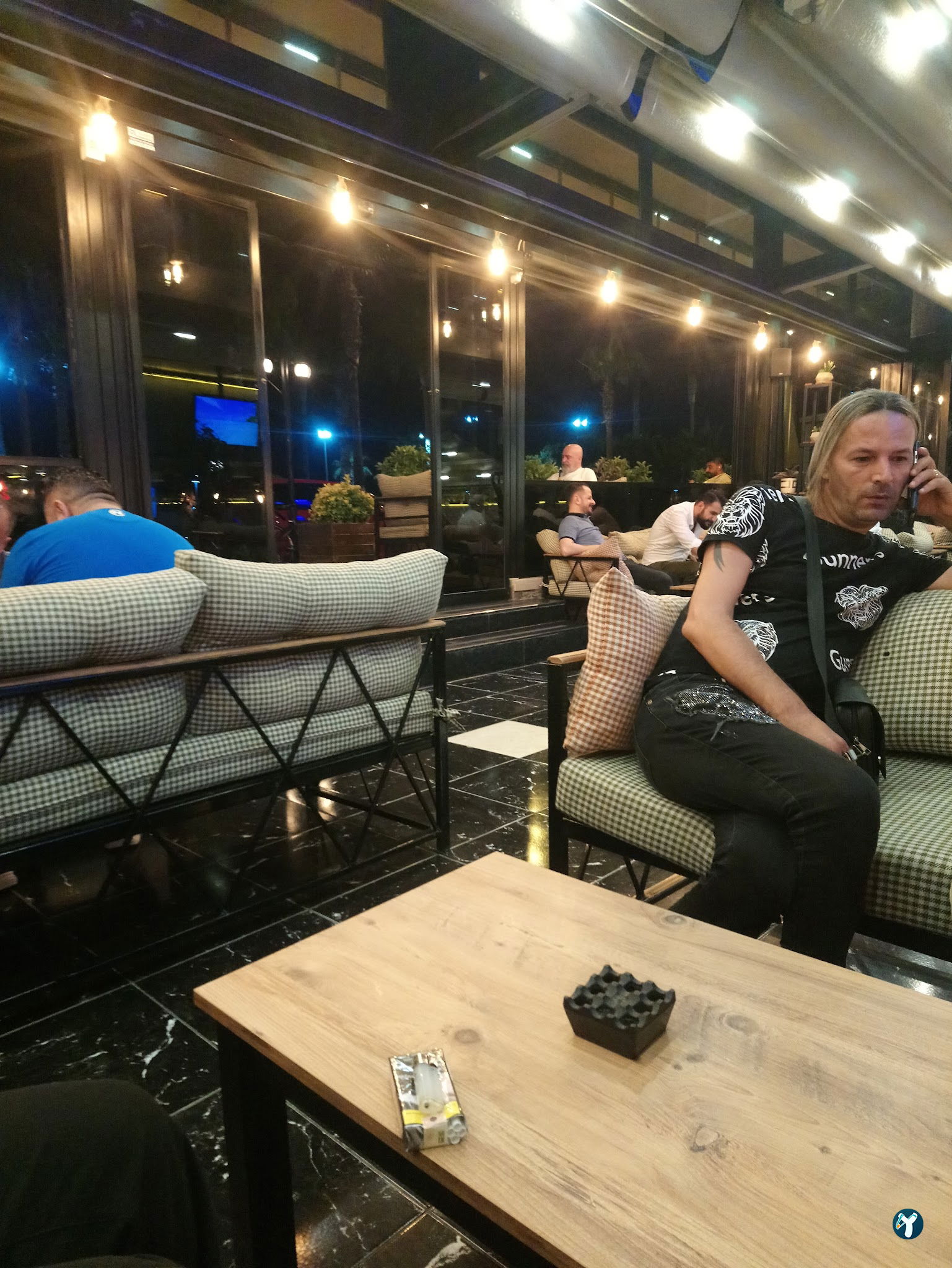 Cafe Balkon By Rt