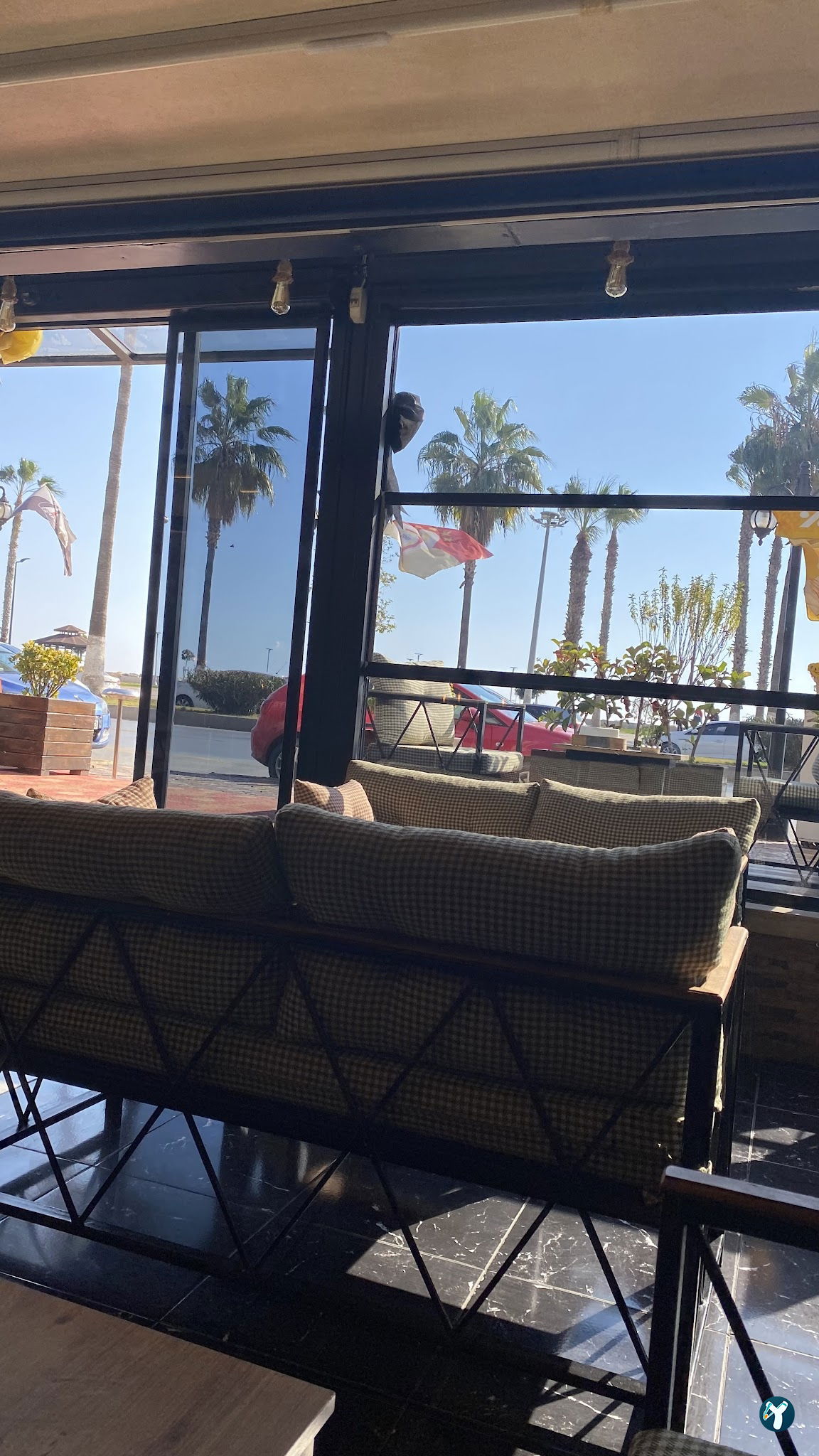 Cafe Balkon By Rt