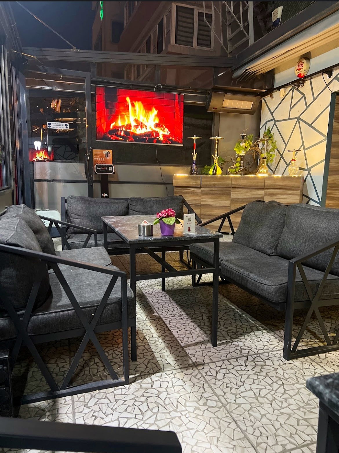 Taş Cafe