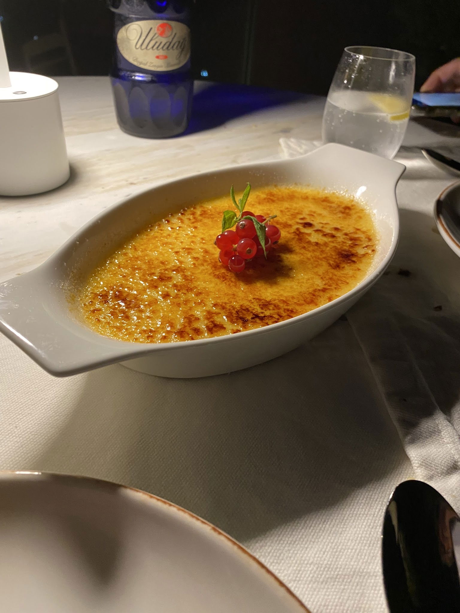 Isola Manzara Gardens