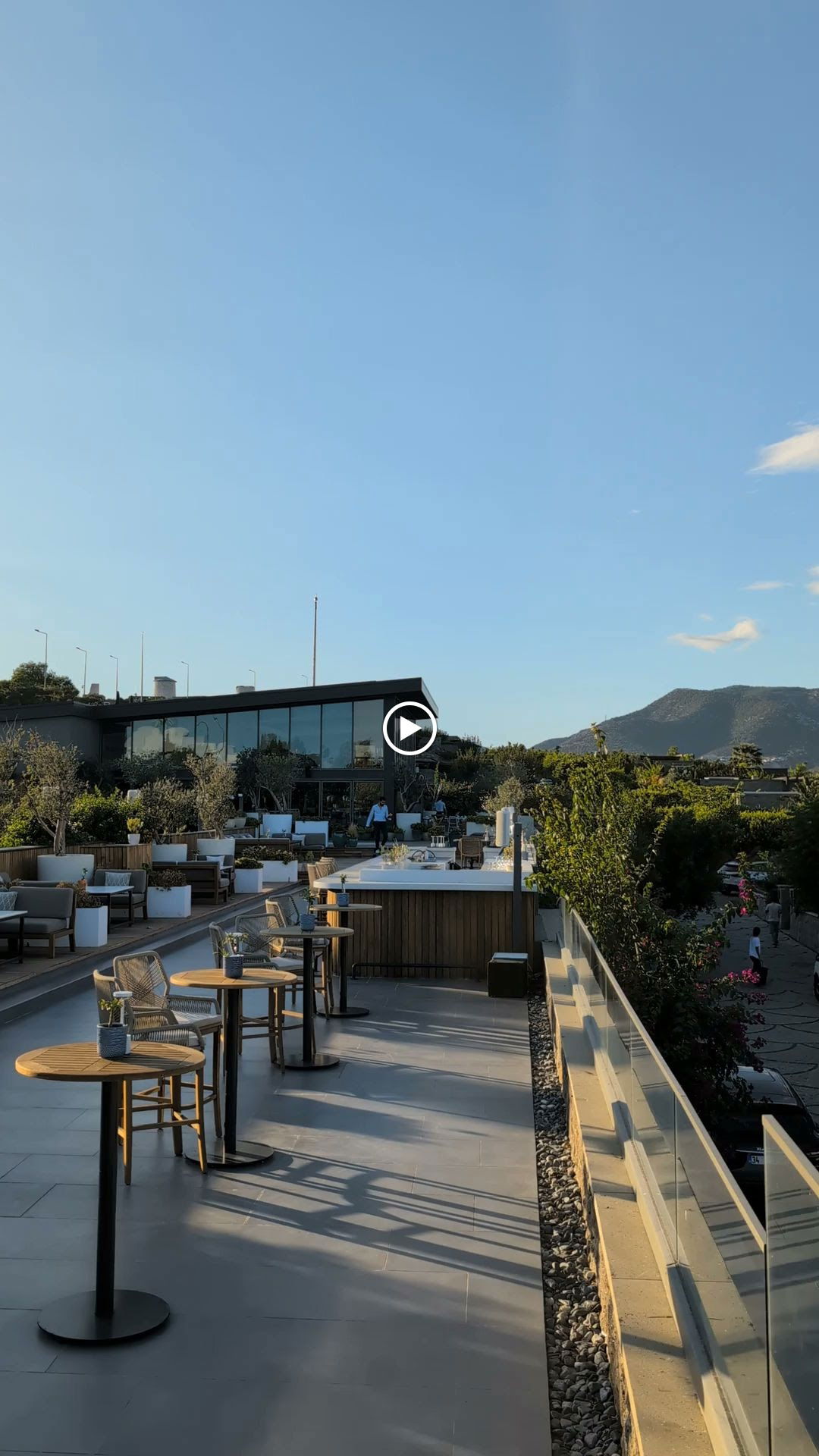 Isola Manzara Gardens