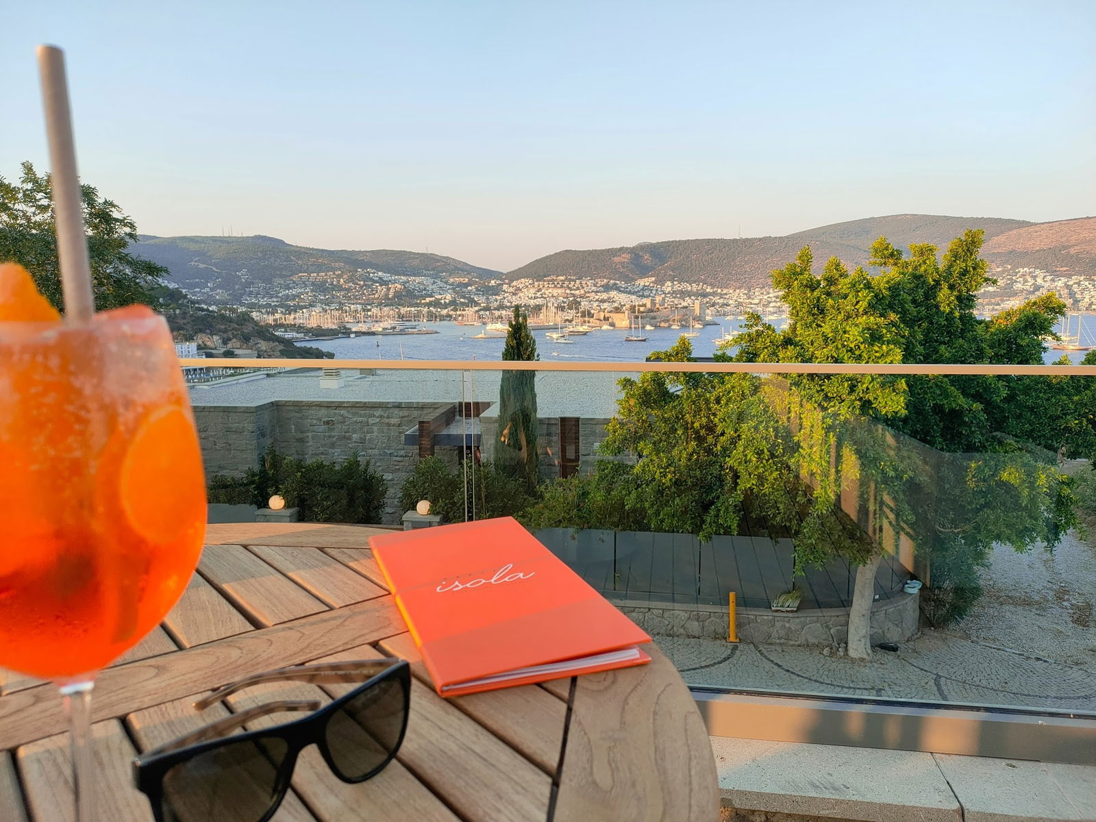 Isola Manzara Gardens