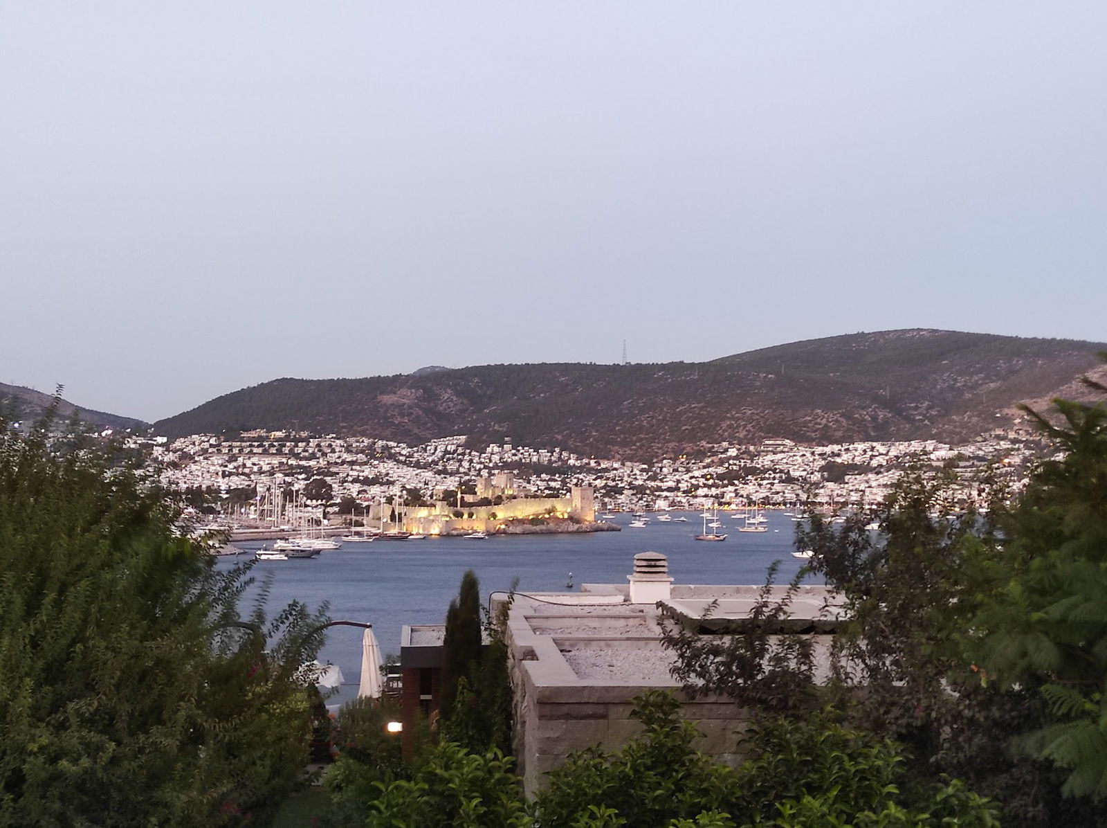 Isola Manzara Gardens