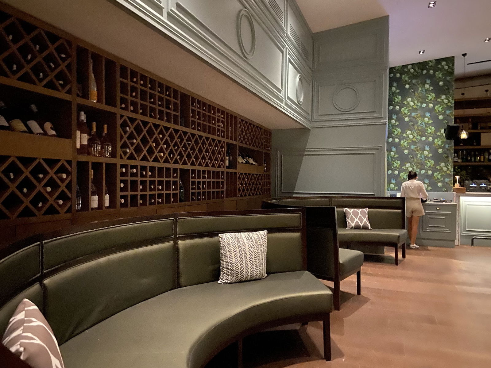 Isola Manzara Gardens