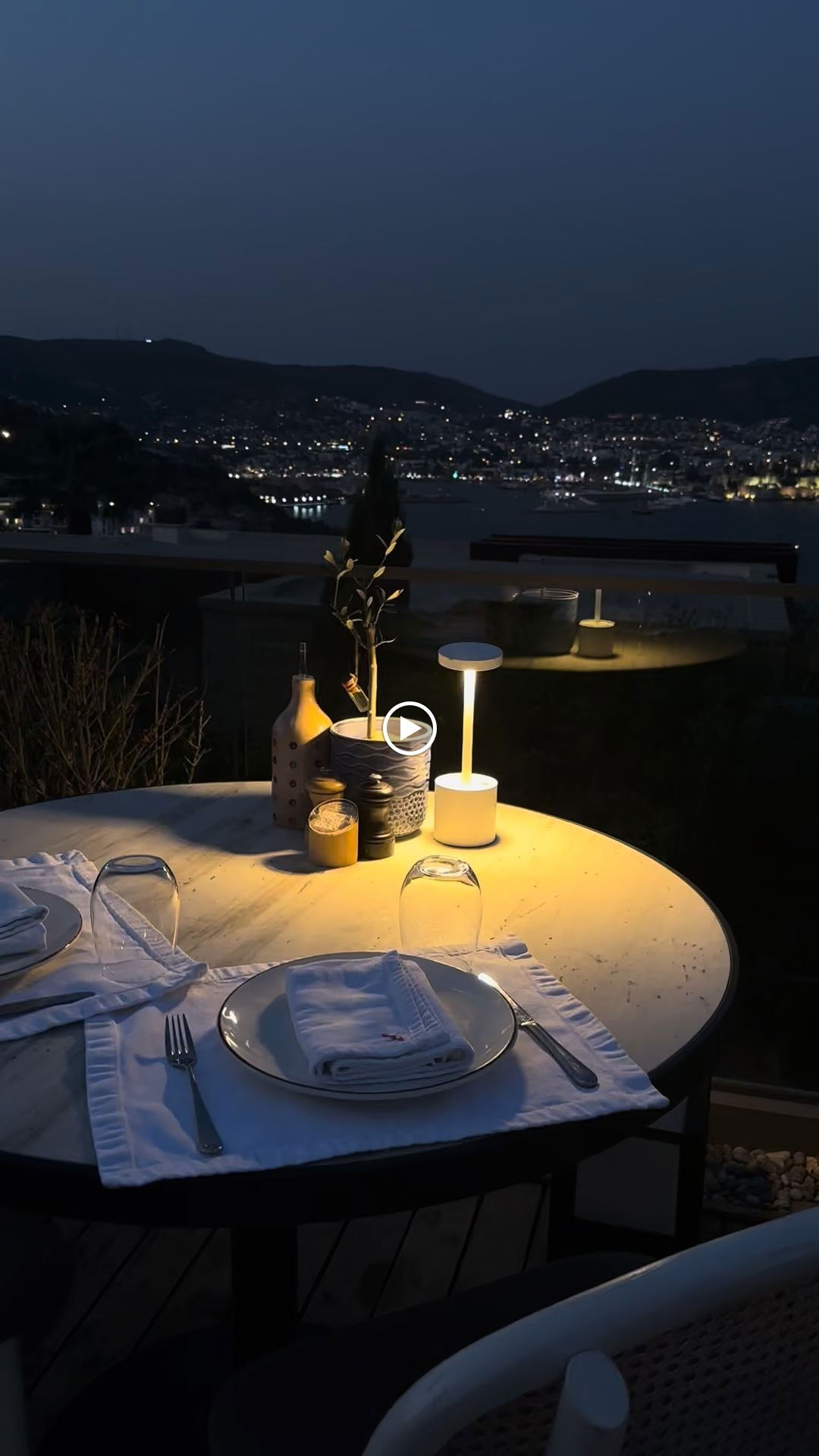 Isola Manzara Gardens