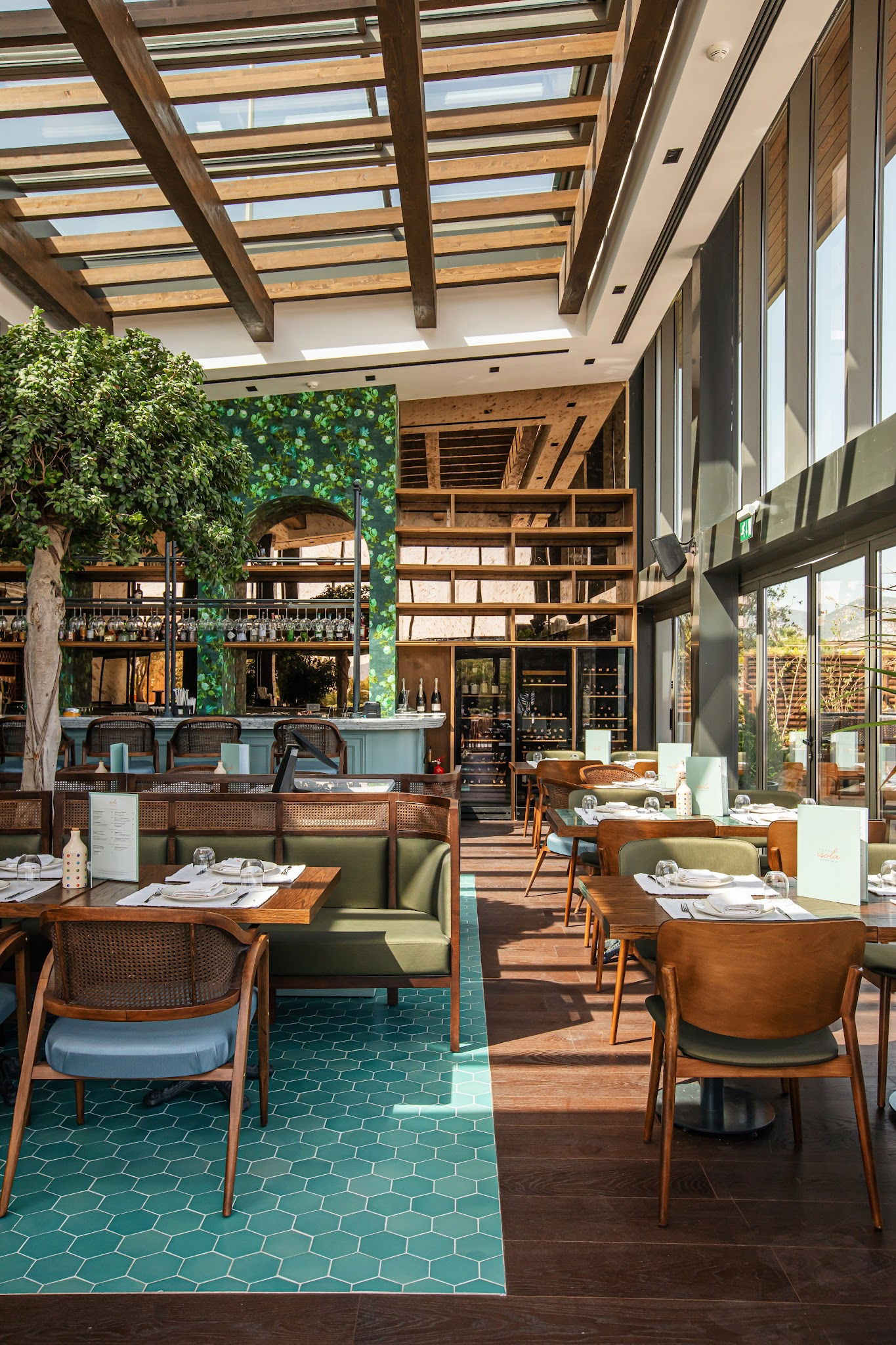 Isola Manzara Gardens