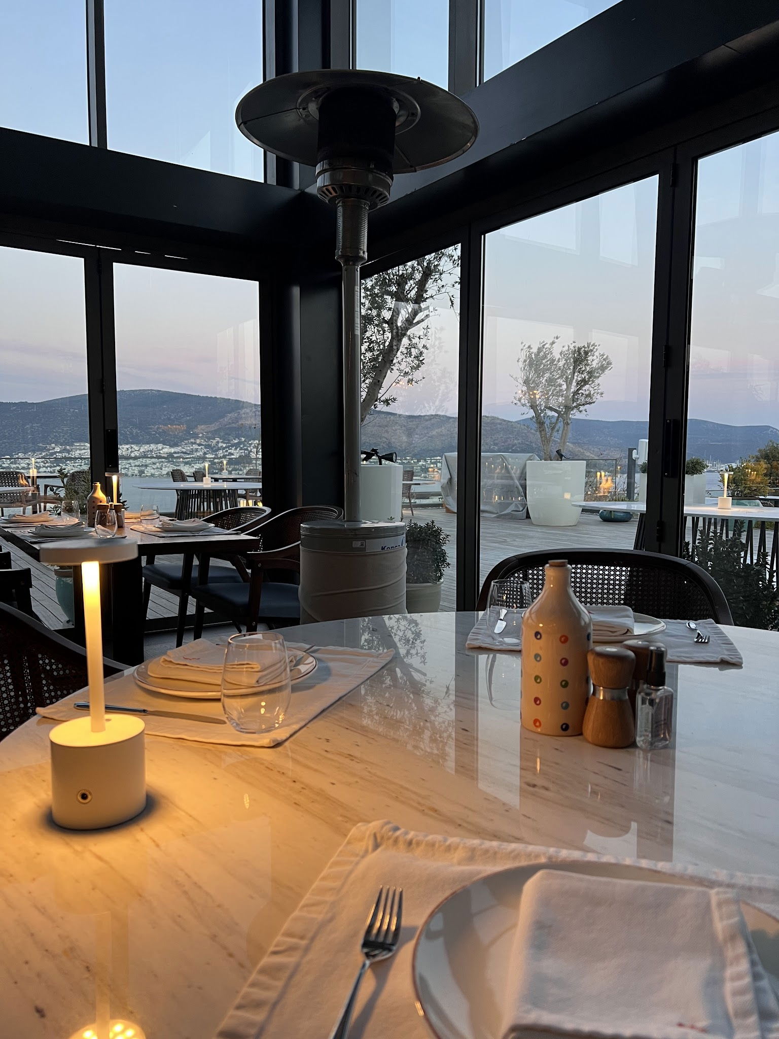 Isola Manzara Gardens