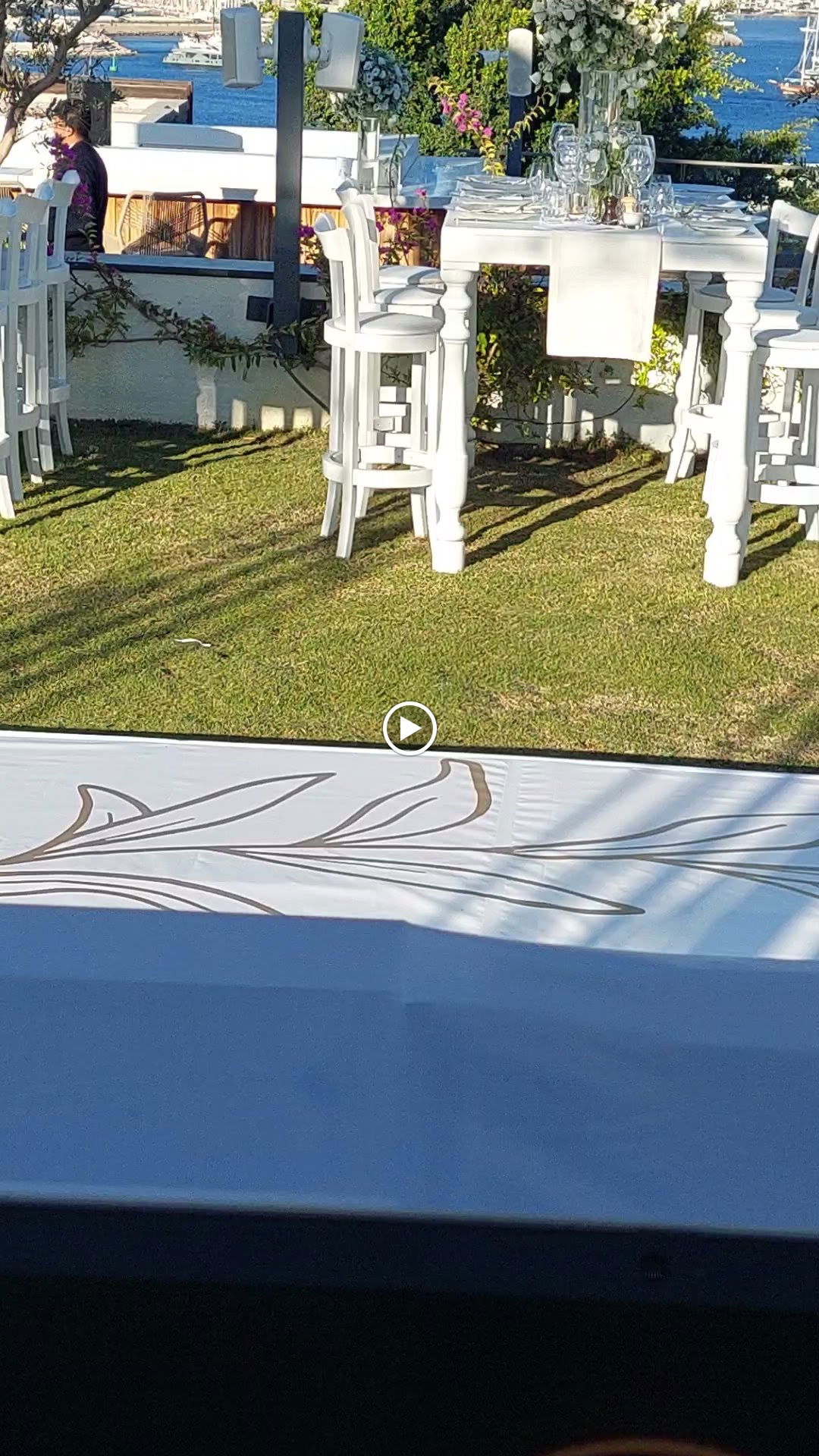 Isola Manzara Gardens