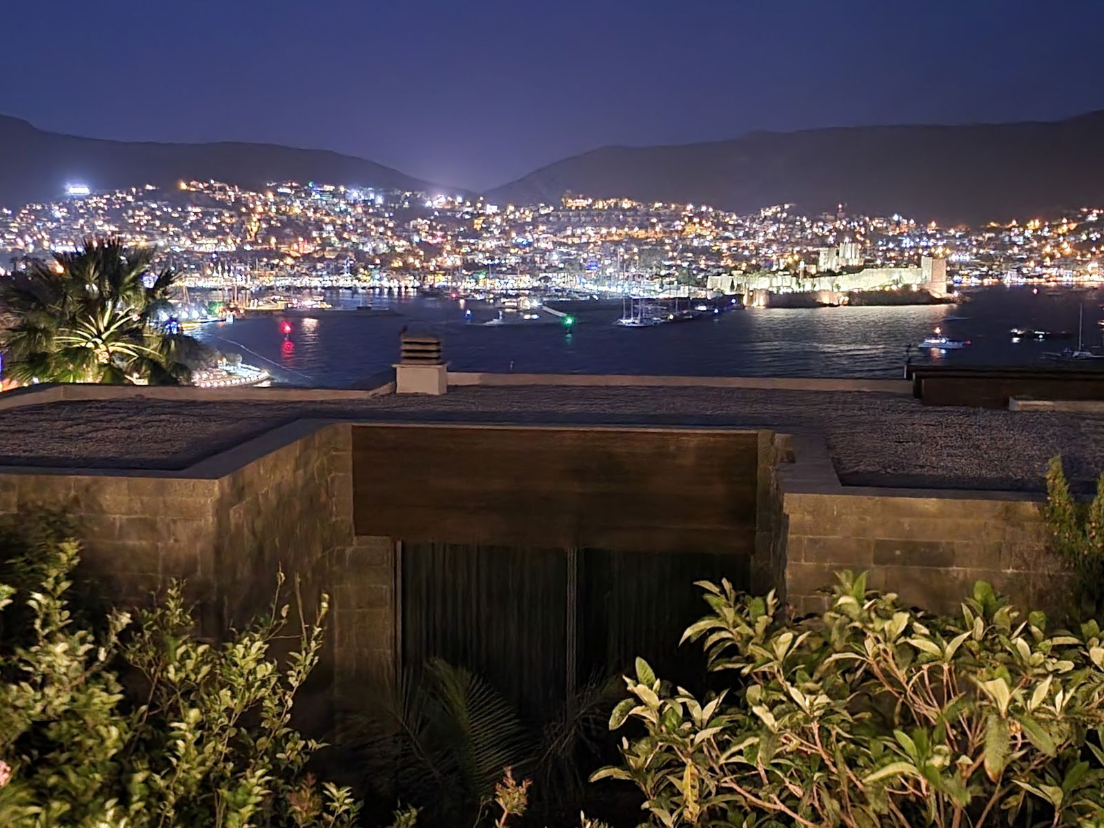 Isola Manzara Gardens