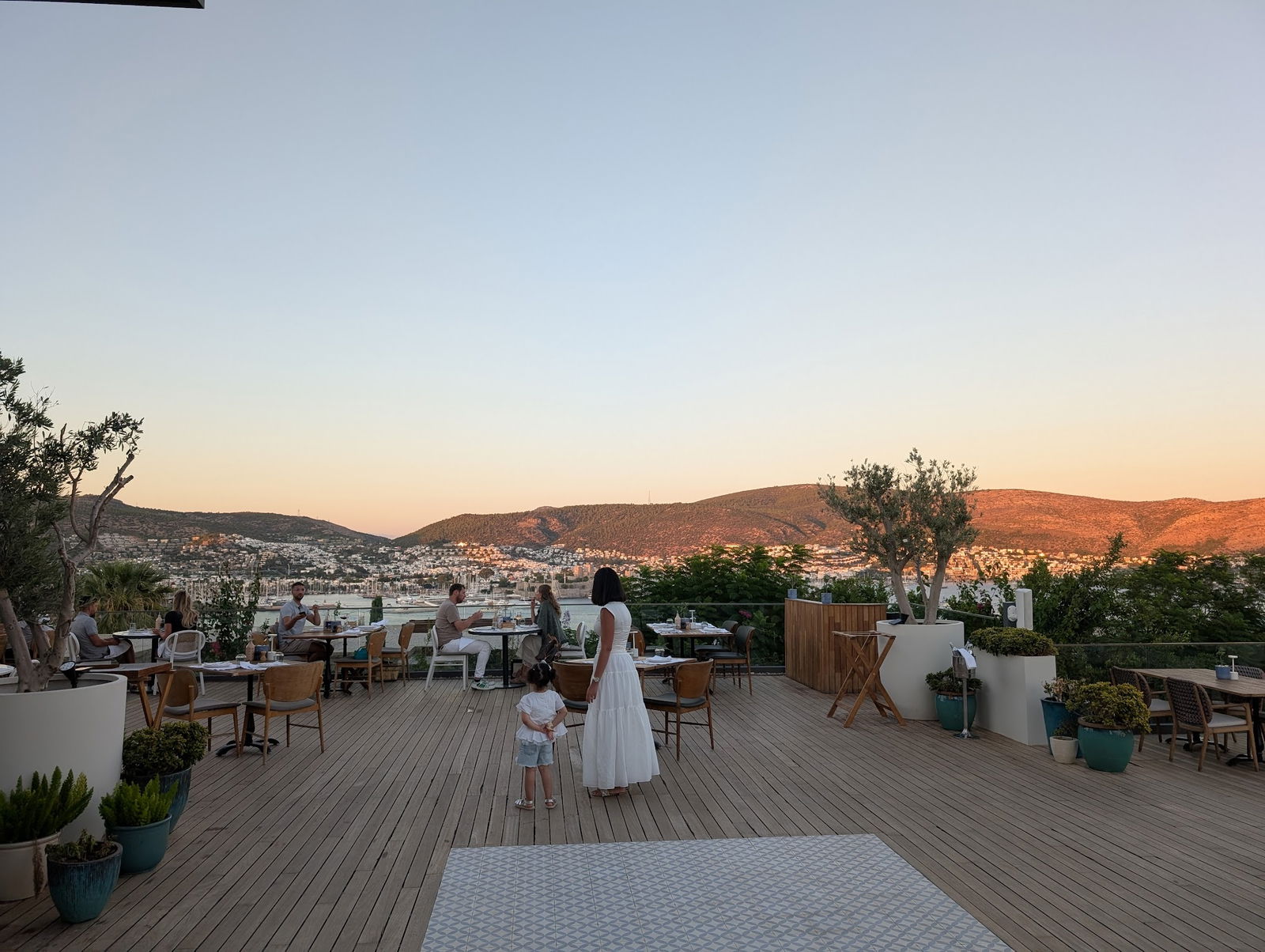 Isola Manzara Gardens