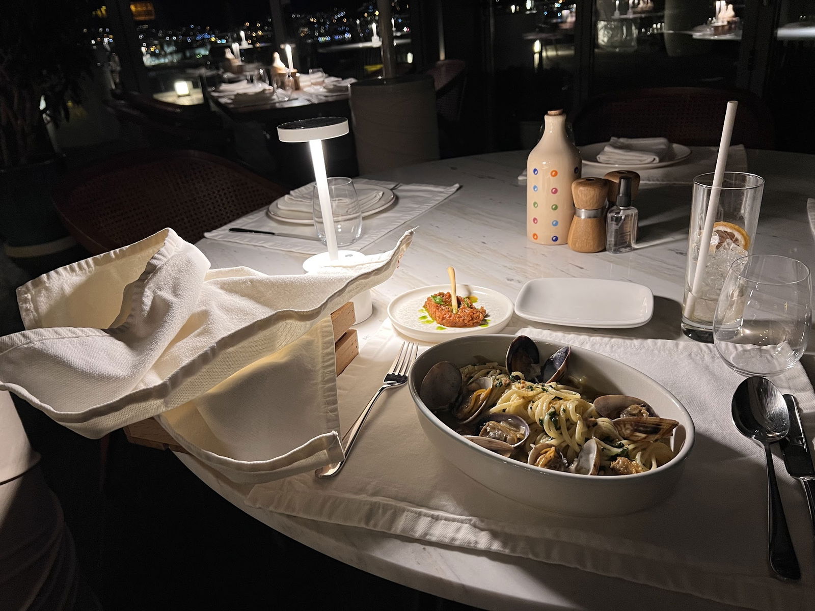 Isola Manzara Gardens