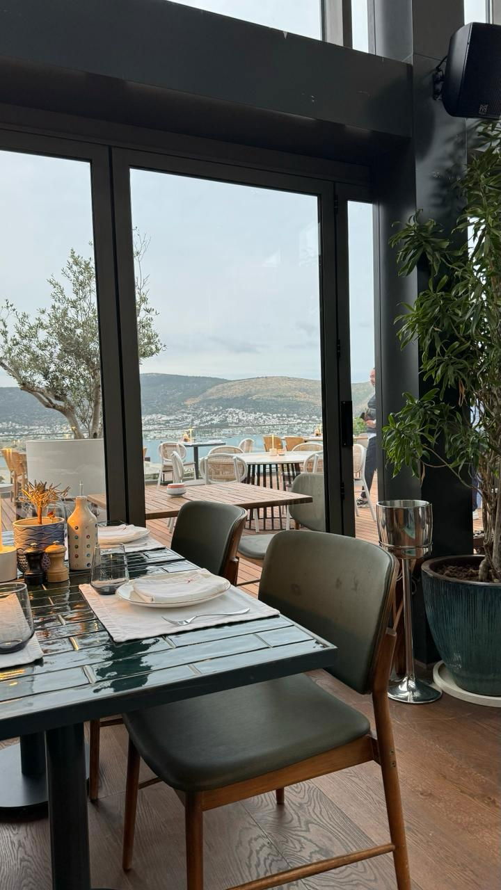 Isola Manzara Gardens