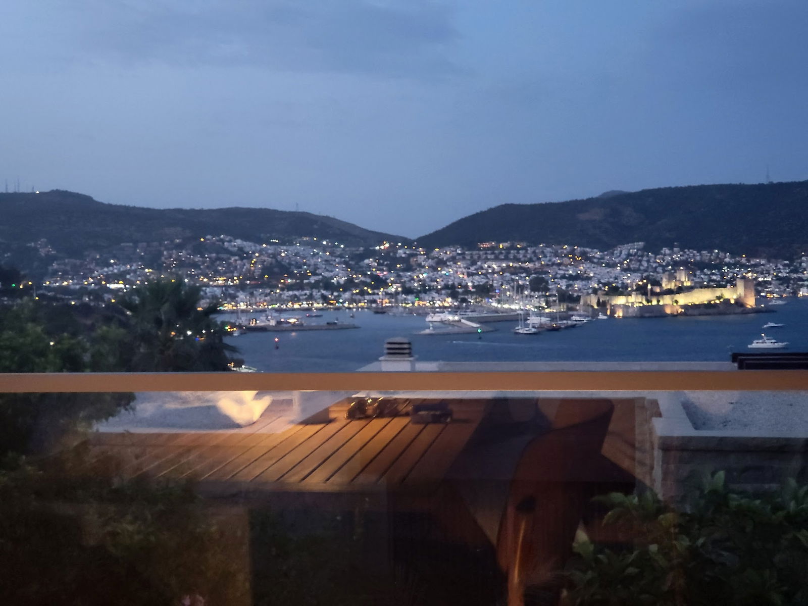 Isola Manzara Gardens