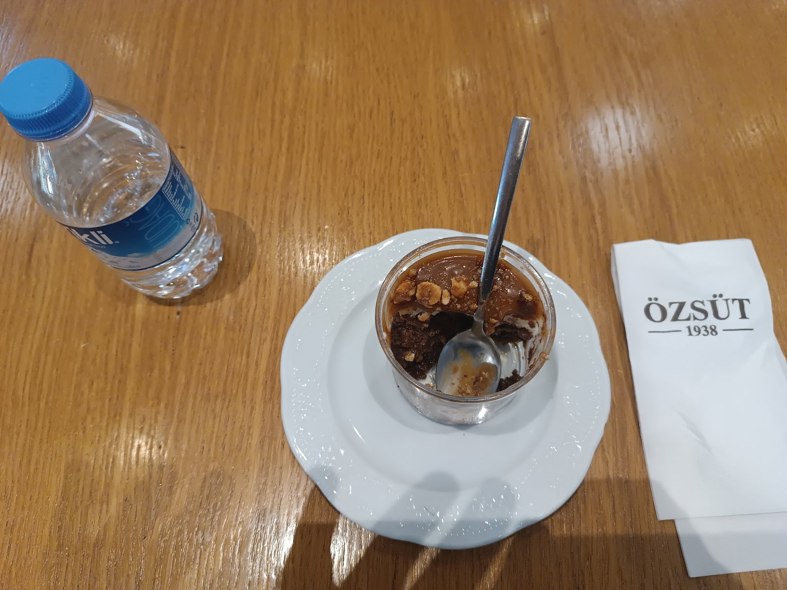 Özsüt