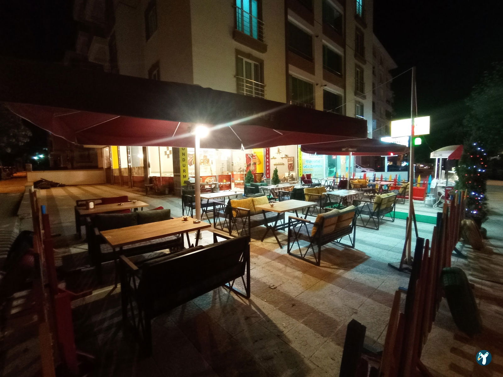19'Buçuk Kafe