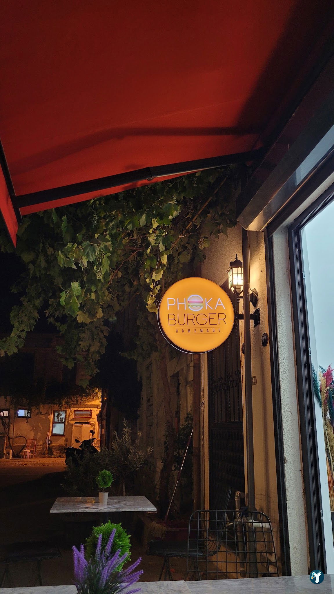 Phoka Burger