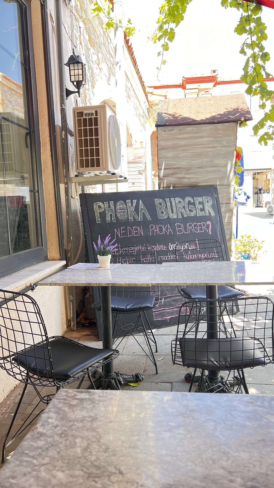 Phoka Burger