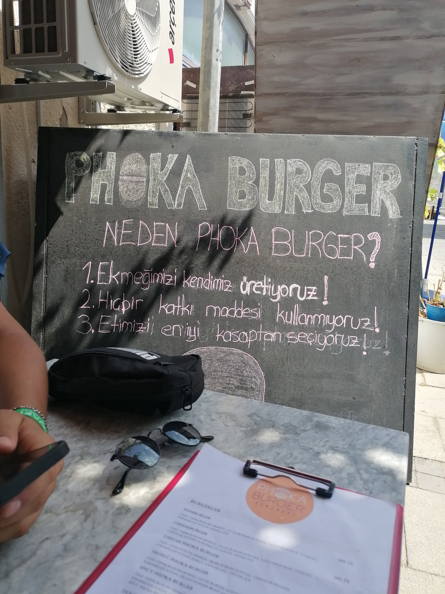 Phoka Burger