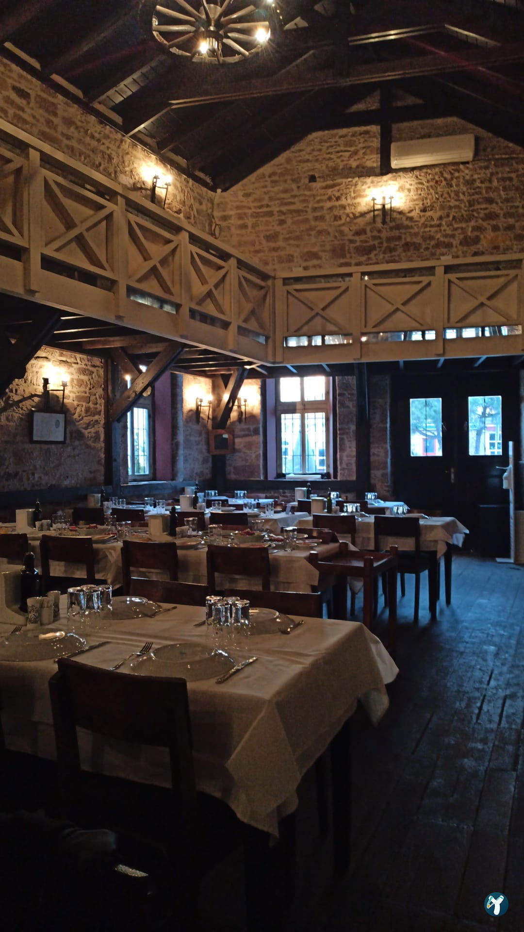Moshos Taverna