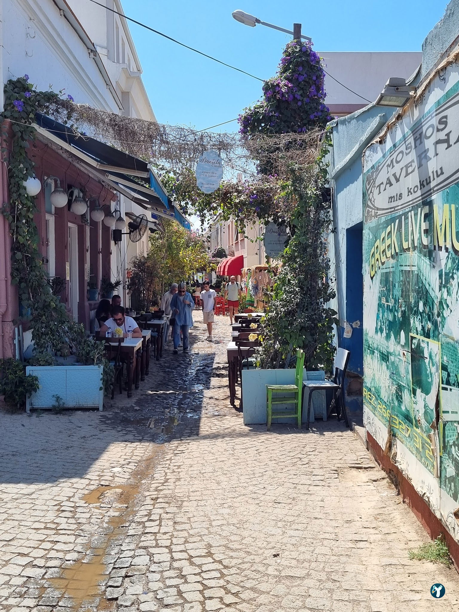 Moshos Taverna